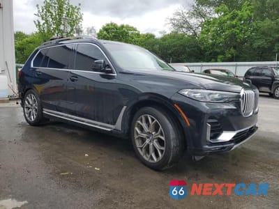 Czwarte zdjęcie samochodu z boku: 2020 BMW X7 XDRIVE40I VIN:5UXCW2C0XL9B94301 - miniatura