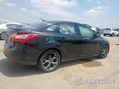 Trzecie zdjęcie samochodu z tyłu: 2014 FORD FOCUS SE VIN:1FADP3F22EL311190 - miniatura