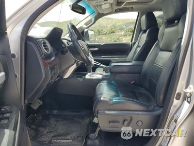 Zdjęcie 7 z 16 samochodu: 2017 TOYOTA TUNDRA CREWMAX LIMITED VIN:5TFHW5F12HX638185 - miniatura