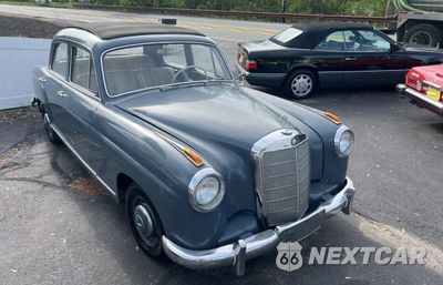 1959 MERCEDES BENZ 219 10511109500558 - główne zdjęcie licytacji z USA - miniatura