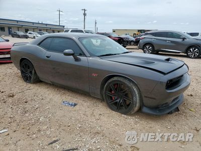 Czwarte zdjęcie samochodu z boku: 2016 DODGE CHALLENGER SRT 392 VIN:2C3CDZDJ7GH222022 - miniatura