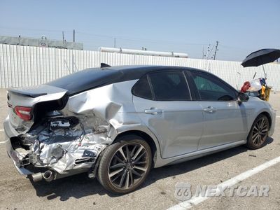 Trzecie zdjęcie samochodu z tyłu: 2019 TOYOTA CAMRY XSE VIN:4T1B61HK7KU216745 - miniatura