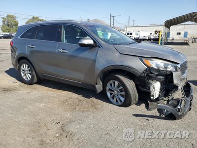 Czwarte zdjęcie samochodu z boku: 2018 KIA SORENTO LX VIN:5XYPG4A56JG359666 - miniatura