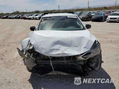 Piąte zdjęcie samochodu w środku: 2018 NISSAN SENTRA S VIN:3N1AB7AP5JY251318 - miniatura
