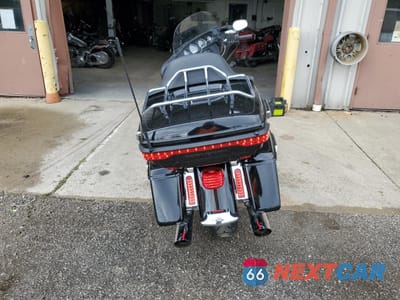 Czwarte zdjęcie samochodu z boku: 2018 HARLEY-DAVIDSON FLHTCU ULTRA CLASSIC ELECTRA GLIDE VIN:1HD1FCC18JB637165 - miniatura