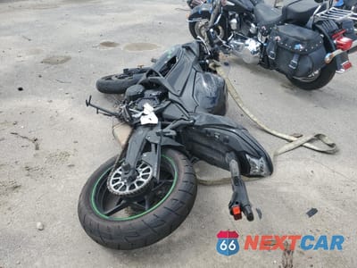 Czwarte zdjęcie samochodu z boku: 2025 KAWASAKI EX650 R VIN:ML5EXER12SDAD7713 - miniatura