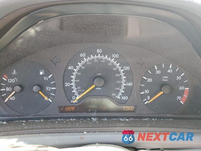 Zdjęcie 9 z 12 samochodu: 1998 MERCEDES-BENZ CLK 320 VIN:WDBLJ65G0WF015315 - miniatura