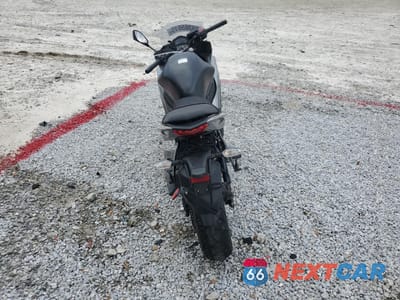 Czwarte zdjęcie samochodu z boku: 2014 KAWASAKI EX650 E VIN:JKAEXEE10EDA15806 - miniatura