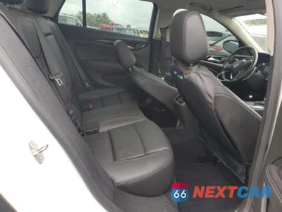 Zdjęcie 11 z 13 samochodu: 2018 BUICK REGAL TOURX ESSENCE VIN:W04GV8SX3J1178080 - miniatura