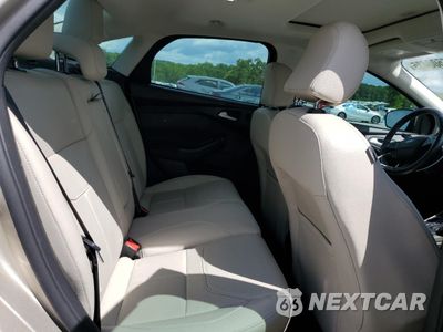 Zdjęcie 10 z 12 samochodu: 2017 FORD FOCUS TITANIUM VIN:1FADP3J28HL256188 - miniatura