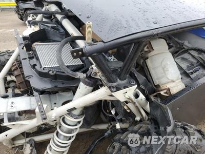 Zdjęcie 6 z 10 samochodu: 2023 CAN-AM MAVERICK X3 X RS TURBO RR VIN:3JBVXAV2XPE000786 - miniatura