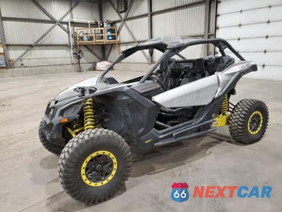 2018 CAN-AM MAVERICK X3 TURBO 3JBVGAY4XJK001586 - główne zdjęcie licytacji z USA - miniatura