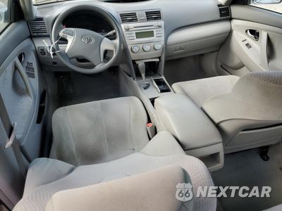 Zdjęcie 8 z 14 samochodu: 2011 TOYOTA CAMRY BASE VIN:4T1BF3EK2BU748677 - miniatura