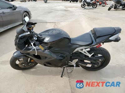 Trzecie zdjęcie samochodu z tyłu: 2009 HONDA CBR600 RR-ABS VIN:JH2PC40819K200378 - miniatura