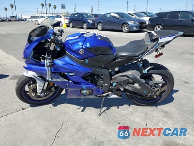 Trzecie zdjęcie samochodu z tyłu: 2020 YAMAHA YZFR6 C VIN:JYARJ28YXLA002715 - miniatura