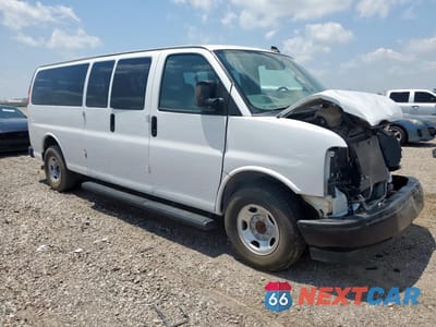 Czwarte zdjęcie samochodu z boku: 2022 CHEVROLET EXPRESS G3500 LS VIN:1GAZGNF72N1171881 - miniatura