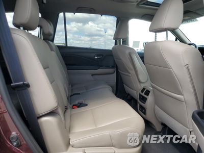 Zdjęcie 11 z 16 samochodu: 2017 HONDA PILOT TOURING VIN:5FNYF6H93HB034700 - miniatura