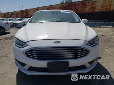 Piąte zdjęcie samochodu w środku: 2018 FORD FUSION SE HYBRID VIN:3FA6P0LU0JR172122 - miniatura