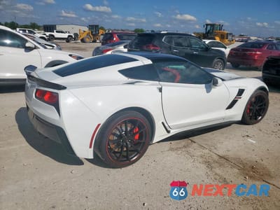 Trzecie zdjęcie samochodu z tyłu: 2019 CHEVROLET CORVETTE GRAND SPORT 3LT VIN:1G1Y12D7XK5104397 - miniatura