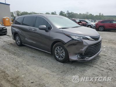 Czwarte zdjęcie samochodu z boku: 2022 TOYOTA SIENNA XLE VIN:5TDYRKEC2NS120961 - miniatura