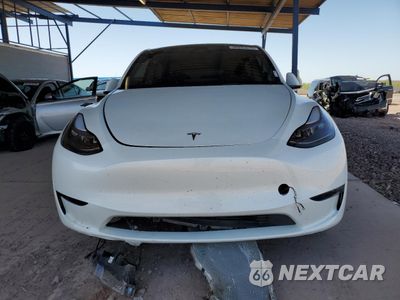 Piąte zdjęcie samochodu w środku: 2023 TESLA MODEL Y VIN:7SAYGDEF6PF813215 - miniatura
