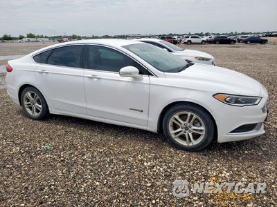 Czwarte zdjęcie samochodu z boku: 2018 FORD FUSION SE HYBRID VIN:3FA6P0LU6JR171752 - miniatura