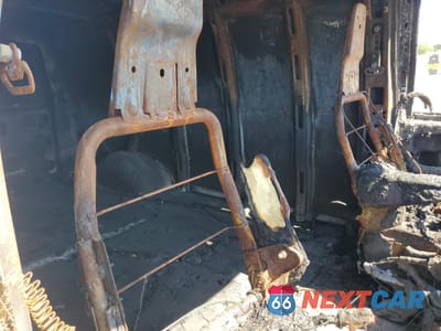 Zdjęcie 11 z 12 samochodu: 2024 CHEVROLET EXPRESS G2500 VIN:1GCWGAFP3R1287521 - miniatura