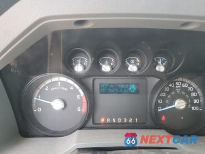 Zdjęcie 8 z 10 samochodu: 2013 FORD F450 SUPER DUTY VIN:1FDUF4GY4DEA69782 - miniatura