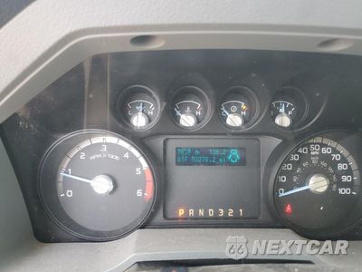 Zdjęcie 8 z 10 samochodu: 2013 FORD F450 SUPER DUTY VIN:1FDUF4GY4DEA69782 - miniatura