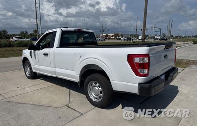 Trzecie zdjęcie samochodu z tyłu: 2022 FORD F150 VIN:1FTMF1C52NKE99053 - miniatura