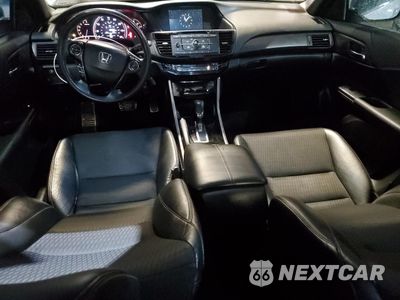 Zdjęcie 8 z 16 samochodu: 2017 HONDA ACCORD SPORT VIN:1HGCR2F50HA059249 - miniatura