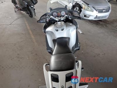 Zdjęcie 6 z 9 samochodu: 2008 BMW R1200 RT VIN:WB10388068ZT12256 - miniatura