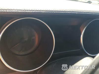 Zdjęcie 9 z 14 samochodu: 2020 FORD MUSTANG VIN:1FA6P8TH9L5176239 - miniatura
