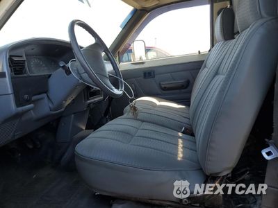 Zdjęcie 7 z 15 samochodu: 1990 TOYOTA PICKUP CAB CHASSIS SUPER LONG WHEELBAS VIN:JT5VN94T8L0017662 - miniatura