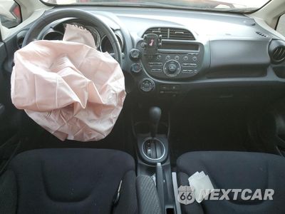 Zdjęcie 8 z 12 samochodu: 2013 HONDA FIT SPORT VIN:JHMGE8H57DC019517 - miniatura