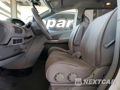 Zdjęcie 7 z 16 samochodu: 2006 NISSAN QUEST S VIN:5N1BV28U46N110943 - miniatura