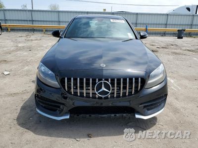 Piąte zdjęcie samochodu w środku: 2018 MERCEDES-BENZ C 300 4MATIC VIN:55SWF4KB2JU249643 - miniatura