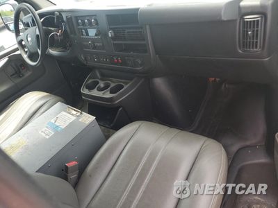 Zdjęcie 8 z 13 samochodu: 2015 CHEVROLET EXPRESS G2500 VIN:1GCWGFCF9F1270694 - miniatura