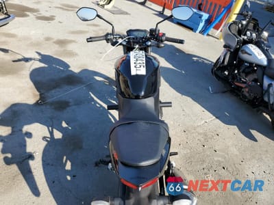 Zdjęcie 6 z 10 samochodu: 2022 SUZUKI SV650 VIN:JS1VP55A1N7100066 - miniatura
