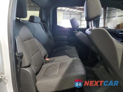 Zdjęcie 10 z 12 samochodu: 2021 CHEVROLET SILVERADO K1500 CUSTOM VIN:1GCPYBEK6MZ277556 - miniatura