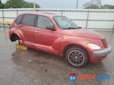 Czwarte zdjęcie samochodu z boku: 2002 CHRYSLER PT CRUISER LIMITED VIN:3C8FY68B92T220611 - miniatura