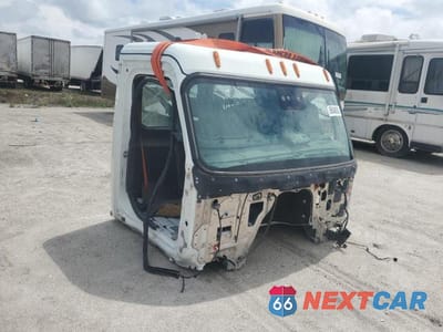 2023 FREIGHTLINER CASCADIA 126 TRUCK CAB XAKJHLDV7PSUJ9067 - główne zdjęcie licytacji z USA - miniatura