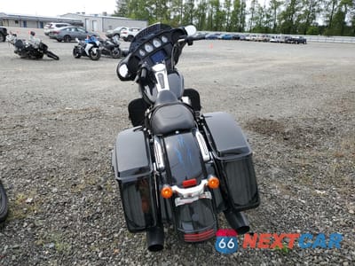 Czwarte zdjęcie samochodu z boku: 2019 HARLEY-DAVIDSON FLHX VIN:1HD1KBC13KB609796 - miniatura