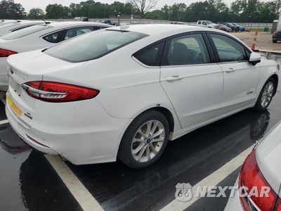 Trzecie zdjęcie samochodu z tyłu: 2019 FORD FUSION SE VIN:3FA6P0LU9KR124846 - miniatura