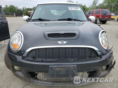 Piąte zdjęcie samochodu w środku: 2009 MINI COOPER S VIN:WMWMF73519TT99493 - miniatura