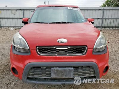 Piąte zdjęcie samochodu w środku: 2013 KIA SOUL + VIN:KNDJT2A68D7496754 - miniatura