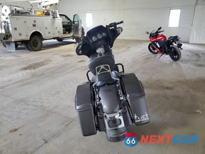 Czwarte zdjęcie samochodu z boku: 2014 HARLEY-DAVIDSON FLHX STREET GLIDE VIN:1HD1KBM13EB600731 - miniatura