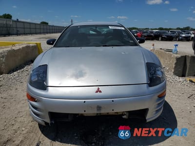 Piąte zdjęcie samochodu w środku: 2000 MITSUBISHI ECLIPSE RS VIN:4A3AC34G5YE176106 - miniatura