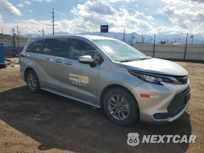 Czwarte zdjęcie samochodu z boku: 2022 TOYOTA SIENNA LE VIN:5TDKSKFC2NS065811 - miniatura