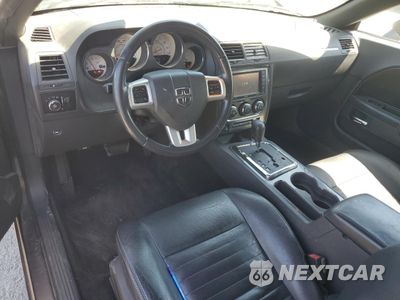 Zdjęcie 8 z 12 samochodu: 2013 DODGE CHALLENGER SXT VIN:2C3CDYAG5DH601177 - miniatura